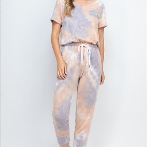 Gilli Taupe Lavender Short Sleeve Tie Die Jumpsuit - Picture 2 of 8
